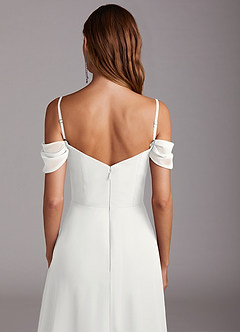 Azazie Marley Robes de demoiselle d'honneur Robe Trapèze Convertible en Mousseline de soie Épaule décolletée Blanc image9