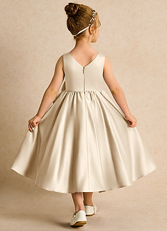 Azazie Hermia Robe Demoiselle D'honneur Fillette Robe Trapèze en Mat Satiné Sans manches Champagne image2