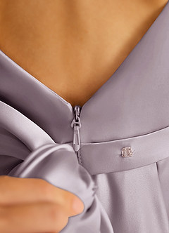Azazie Pipsy Blumenmädchenkleider A-Linie Schleifen Matte Satin Kleid Dämmerung image6