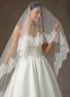 front Two-Tier Scalloped Lace Evangeline Fingertip Veil
