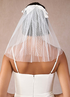 front Vintage Bow Veil