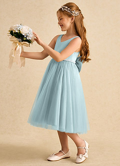 Azazie Firefly Robe Demoiselle D'honneur Fillette Robe Trapèze en Mat Satiné Arc Brume image4