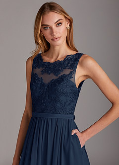 Azazie Elly Abiti da Damigella Abito A-Line in Chiffon Scollo a barchetta in pizzo Marino Scuro image6