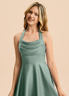 Azazie Kady Junior Robe Trapèze en Satin extensible Décolleté en cœur Sauge D'argent image6