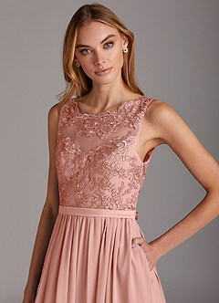 Azazie Elly Robes de demoiselle d'honneur Robe Trapèze en Mousseline de soie Encolure dégagée en dentelle Rosette image6