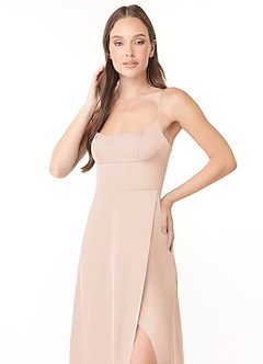 Azazie Halsey Vestidos de damas de honor Vestido de Rosa Rubor de Satén Elástico de Corte Recto con Corte Lateral image6