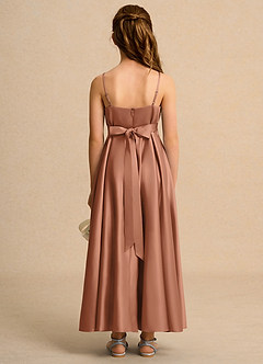 Azazie Pebbles Junior Formal Blumenmädchenkleider A-Linie Plissee Matte Satin Kleid Bronzer image3