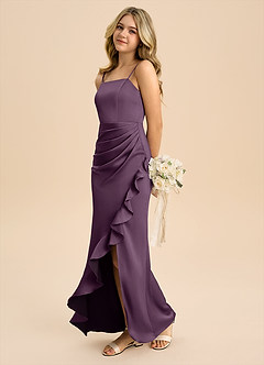 Azazie Buzzy Junior 쉬스 주름진 스트레치 새틴 플로어 길이 주니어 신부 들러리 드레스 image6