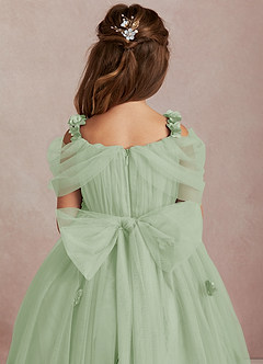 Azazie Shaylee Jurken voor bloemenmeisjes A-Lijn Jurk van Tule Off the Shoulder Stoffige Salie image5