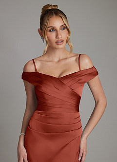 Azazie Teyana Abiti da Damigella Abito Tubino in Raso Elasticizzato Spalle Scoperte Terracotta image3
