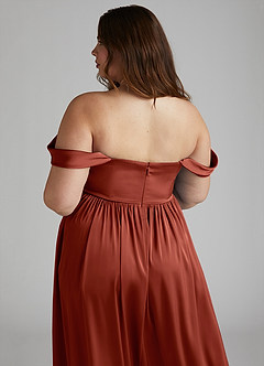 Azazie Morana Jurken voor bruidsmeisjes Converteerbaar Jurk van Stretch Satijn met A-Lijn Off the Shoulder Terracotta image18