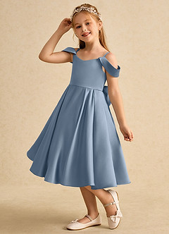 Azazie Favia Blumenmädchenkleider A-Linie Schulterfrei Matte Satin Kleid Staubblau image6