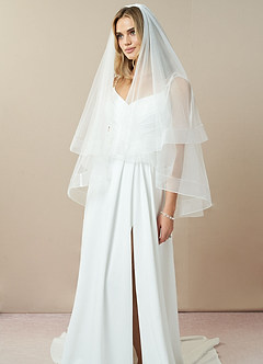 front Richelle Fingertip Veil With Blusher