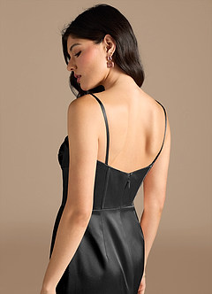 Azazie Lynden Vestidos de damas de honor Vestido de Negro de Satén Metálico de Corte Recto Convertible con Vestidos sin tirantes image10