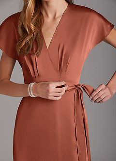 Azazie Nico Robes de demoiselle d'honneur Robe Trapèze en Satin extensible Col en V Argile image6