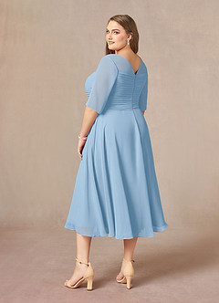 Azazie Naomi Abiti per la Madre della Sposa Abito A-Line in Chiffon Plissettato con Scollo a Barca Azzurro Polvere image13