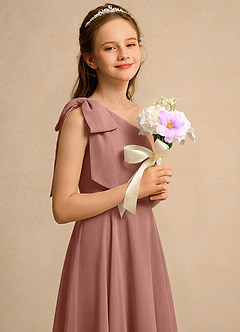 Azazie Guppy Junior Formal vestidos de niña de las flores Vestido de Rosa De Cedro de Gasa de Corte En A con Hombro unilateral image4