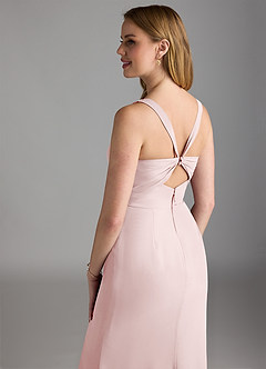 Azazie Mero Robes de demoiselle d'honneur Robe Fourreau en Mousseline de soie Plissée Rose Pâle image4
