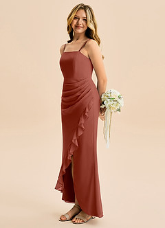 Azazie Buzzy Junior Robe Fourreau en Mousseline de soie Plissée Auburn image1