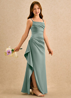 Azazie Cannoli Girls Formal Robe Demoiselle D'honneur Fillette Robe Trapèze en Satin extensible Plissée Sauge D'argent image1
