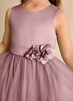 Azazie Miracle Robe Demoiselle D'honneur Fillette Robe Trapèze en Mat Satiné Arc Rose Poussiéreuse image6