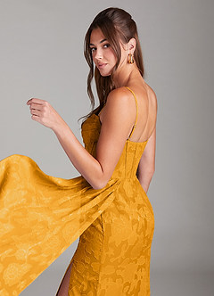 Azazie Denisa Robes de demoiselle d'honneur Robe Fourreau en Blumen-Burnout Plissée Caramel écossais image5