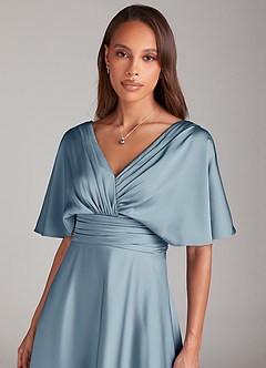 Azazie Pamela Robes de demoiselle d'honneur Robe Trapèze en Satin extensible Plissée Bleu Poussiéreux image5