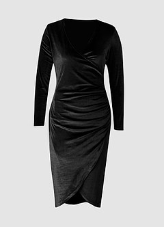 Going For Glamour Black Velvet Long Sleeve Midi Dress image5