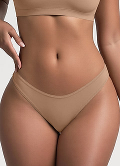 front Tangas de tiro bajo, casi invisibles y muy elásticas (3 fotos)