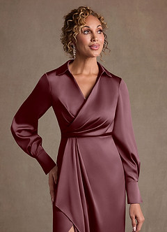 Azazie Jacinta Mère de la mariée Robes Robe Fourreau en Satin extensible Plissée Sangria image5