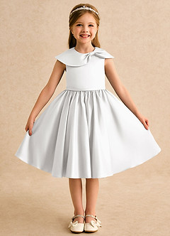 Azazie Acorn Robe Demoiselle D'honneur Fillette Robe Trapèze en Mat Satiné Plissée Blanc image1