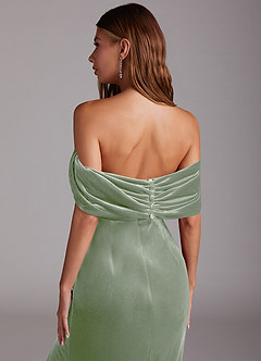 Azazie Shay Robes de demoiselle d'honneur Robe Fourreau Convertible en velours Épaule décolletée Vert Sauge image2