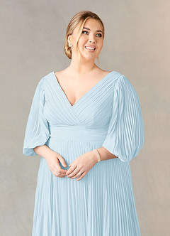 Azazie Zahara Mère de la mariée Robes Robe Trapèze en Mousseline de soie Col V plissé Bleu Ciel image11
