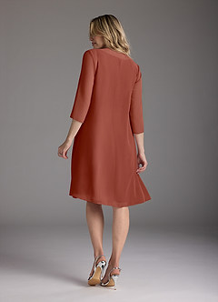 Azazie Shirley Mère de la mariée Robes Robe Trapèze en Mousseline de soie Plissé Scoop Auburn image3