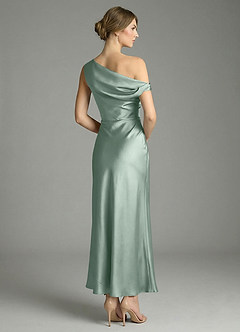 Azazie Emerson Robes de demoiselle d'honneur Robe Sirène en Satin extensible Épaules dénudées Agave image6