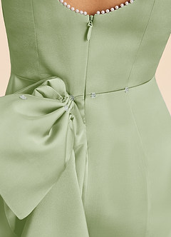 Azazie Emi Junior Robe Fourreau en Satin extensible Nœud Vert Sauge image7