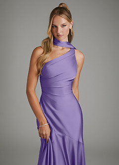 Azazie Amara Vestidos de damas de honor Vestido Tahití de Satén Elástico de Corte Sirena con Un hombro image6