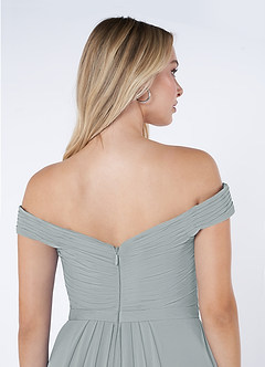 Azazie Audrianna Vestidos de damas de honor Vestido de Gris Delfín de Gasa de Corte En A Convertible con Hombros descubiertos image6