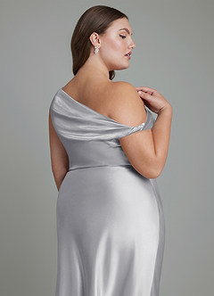 Azazie Emerson Vestidos de damas de honor Vestido Plata de Satén Metálico de Corte Sirena con Hombros descubiertos image13