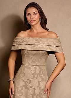 Azazie New Britain Abiti per la Madre della Sposa Abito A-Line in Burnout Floreale Plissettato Champagne image5