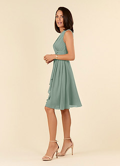 Azazie Theron Mère de la mariée Robes Robe Trapèze en Mousseline de soie Col V plissé Sauge D'argent image3