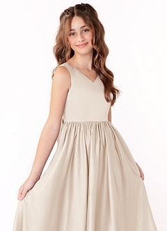 Azazie Hathaway Junior Vestido de Alabastro Blanco de Satén Elástico de Corte En A con Lazo image5