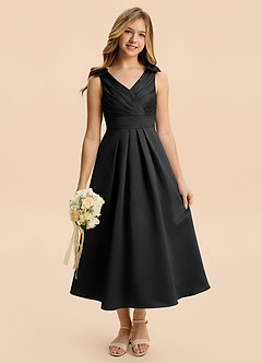 Azazie Polly Junior Vestido de Negro de Satén Elástico de Corte en A con Plisado image4