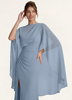 front Azazie Asymmetrische chiffon sjaal in bijpassende kleur