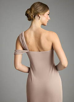 Azazie Tati Jurken voor bruidsmeisjes Jurk van Mesh met Kolom Off the Shoulder Taupe image6