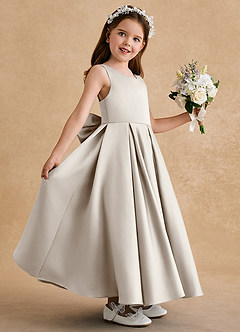 Azazie Honey Bear Blumenmädchenkleider A-Linie Plissee Matte Satin Kleid Frost image5