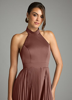 Azazie Zienna 신부 들러리 드레스 A라인 주름진 스트레치 새틴 바닥 길이 드레스 image5