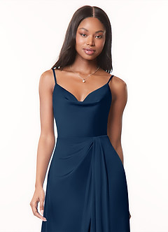 Azazie Brielle Robes de demoiselle d'honneur Robe Trapèze en Satin extensible Bretelles spaghetti Bleu Marine Foncé image4