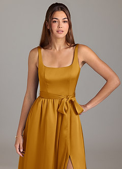 Azazie Elliott Robes de demoiselle d'honneur Robe Trapèze en Satin extensible avec poches Caramel écossais image2