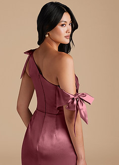 Azazie Xyla Robes de demoiselle d'honneur Robe Fourreau Convertible en Satiné métallisé Épaule décolletée Rose Du Désert image3